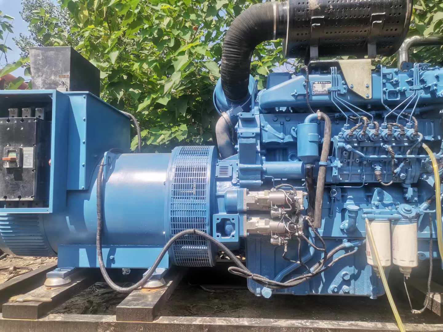 会泽详细说明降低 800kW 柴油发电机输出电流波动的方法