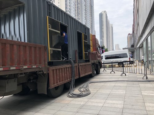 会泽低温环境下，柴油发电机组电池充满电的具体时间受哪些因素影响？