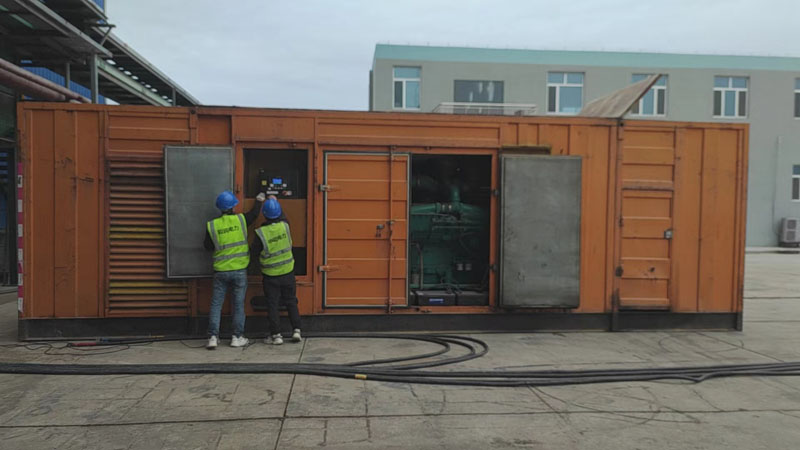 会泽如何检查柴油发电机组的机油油位？